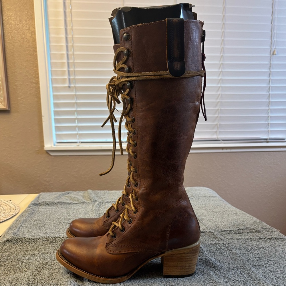 New Freebird Grany Leather Cognac lace-up boots
